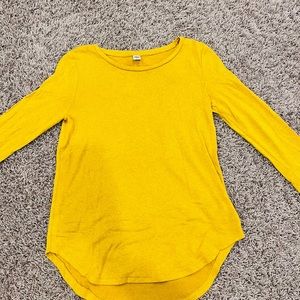 Barely worn long sleeve oldnavy tee